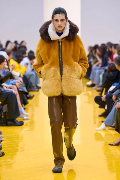 Look 20